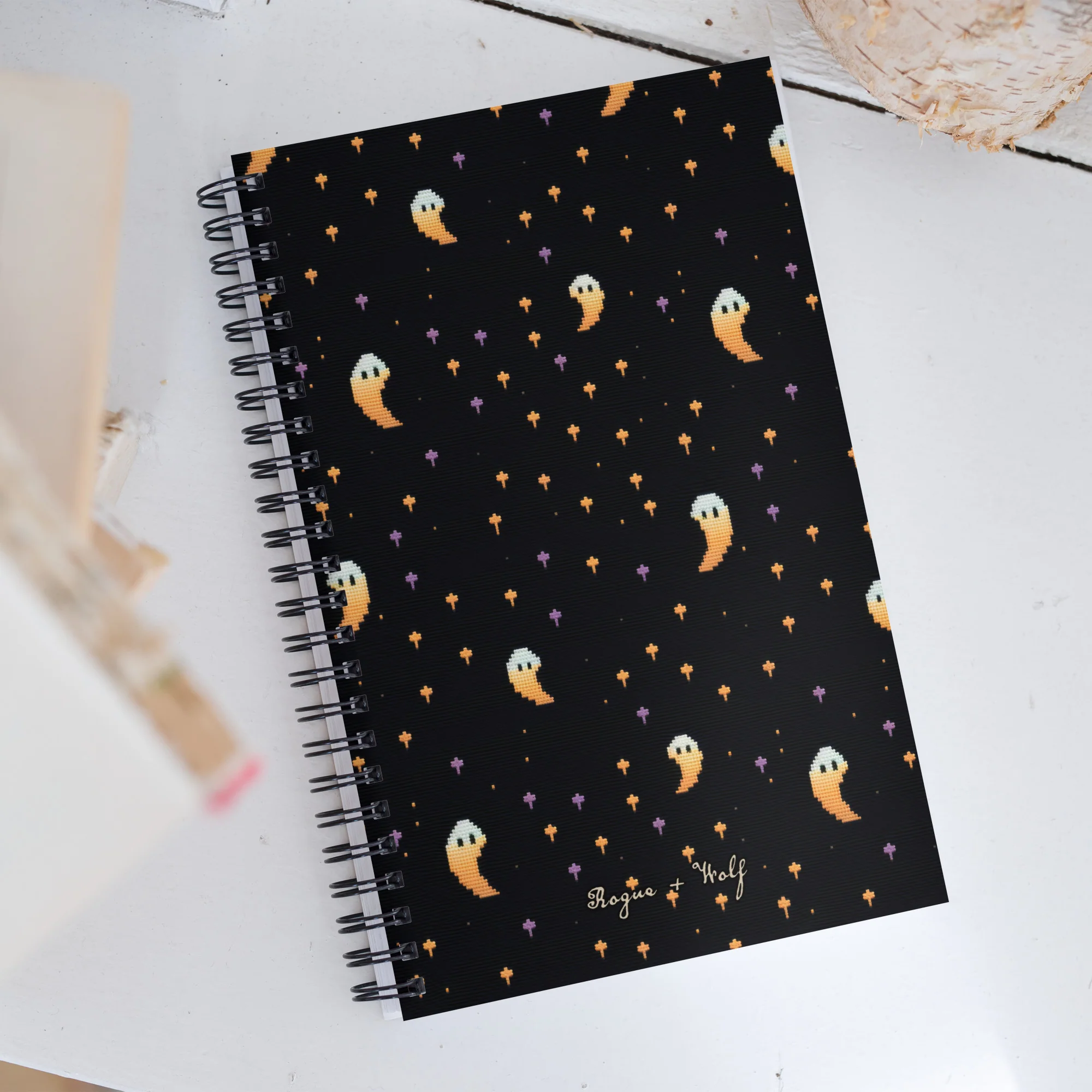 Stargazinā Spectres Spiral Notebook